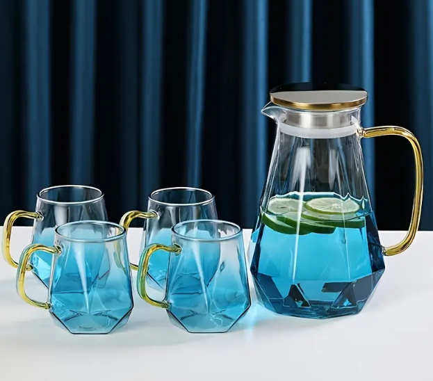 გრაფინი და ჭიქები ცისფერი