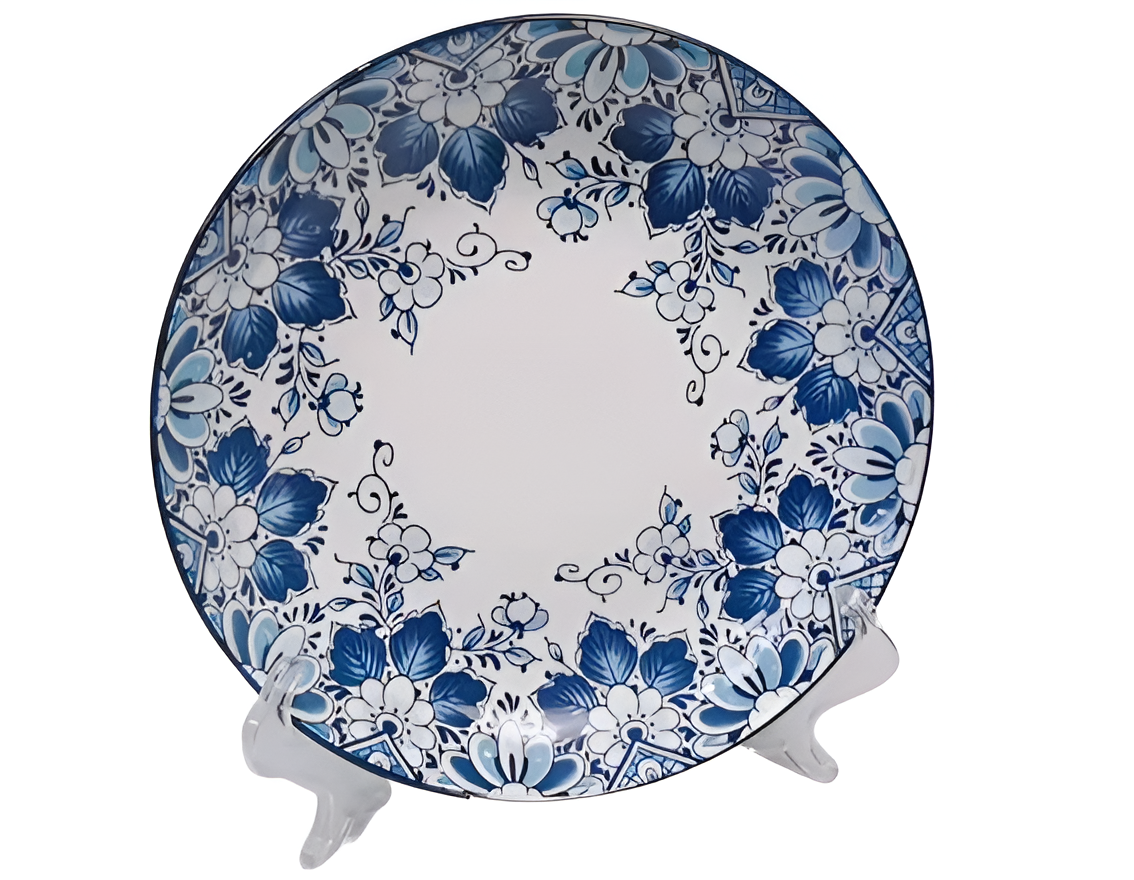 კერამიკის თეფში ორნამენტებით