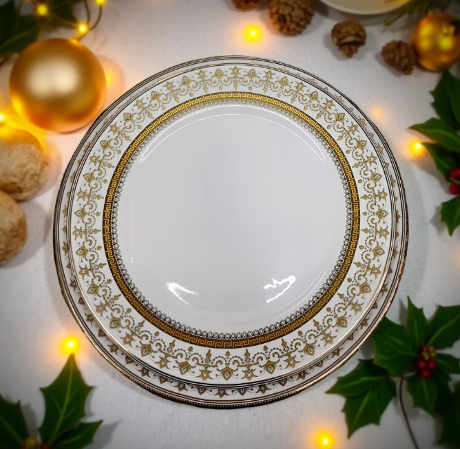 საშობაო თეფშები 6 პერსონაზე (12 ცალი)