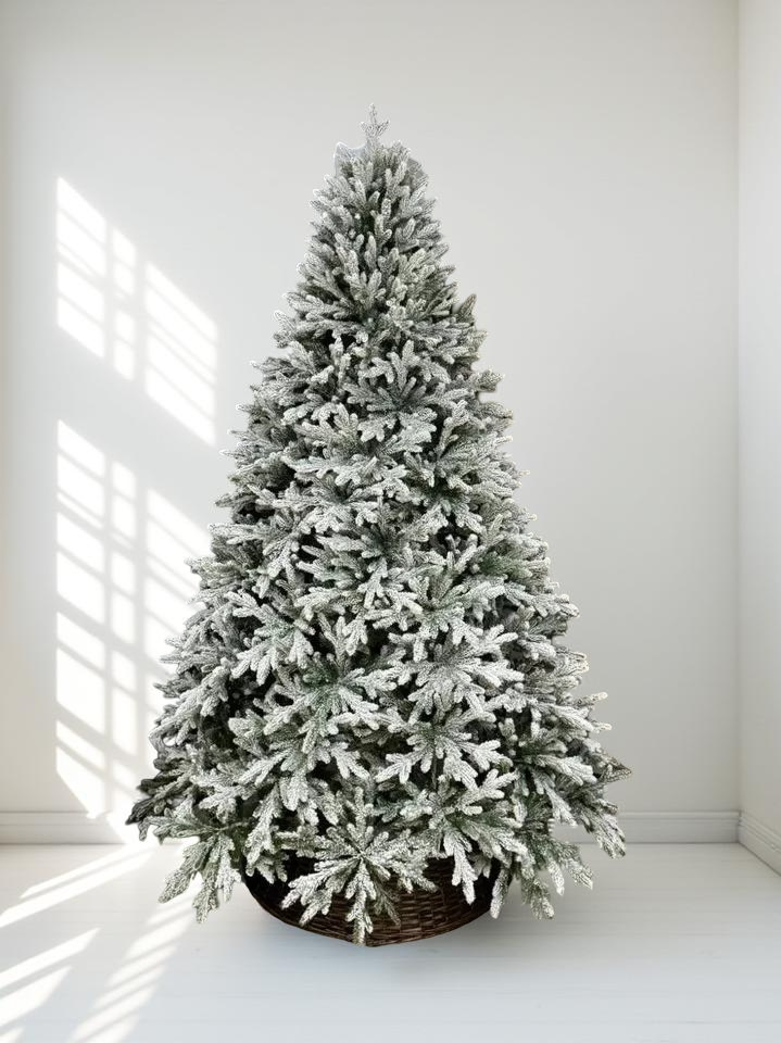 დათოვლილი ნაძვის ხე