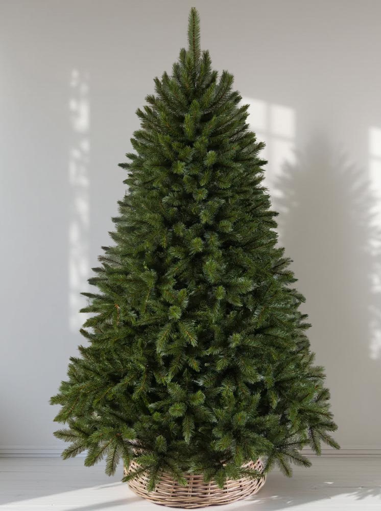 რეალისტური ნაძვის ხე მწვანე